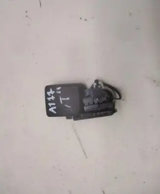 Mercedes-Benz A W177 Rear seatbelt buckle