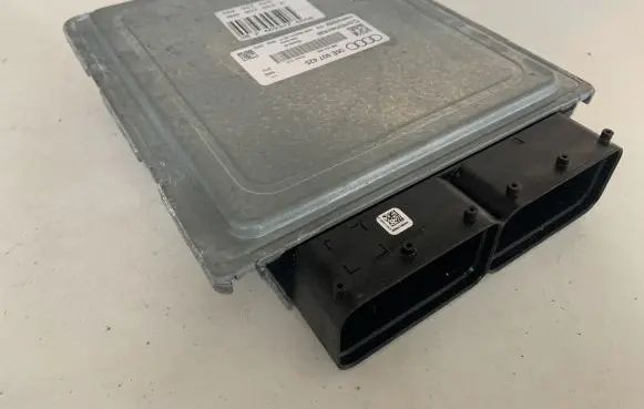 Audi Q7 4M Engine control unit/module 06E907425 4M0907551A