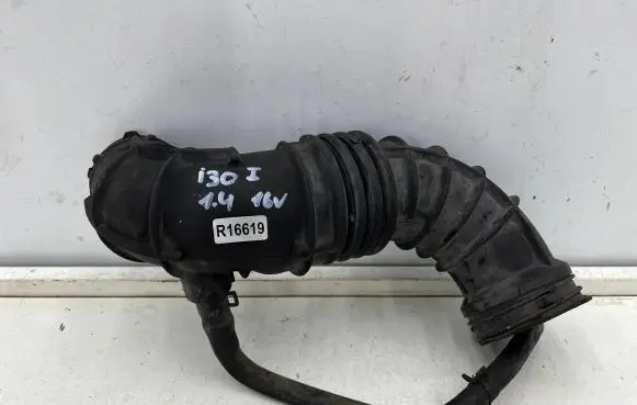 KIA Ceed Air intake hose/pipe 28138-1h050