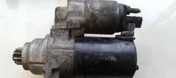 Volkswagen Polo Starter motor 1005831281