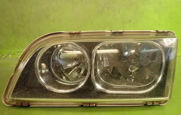 Volvo S40 Headlight/headlamp 30899878