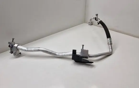 Air conditioning (A/C) pipe/hose