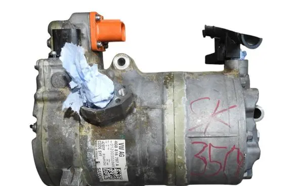 Porsche Panamera (971) Air conditioning (A/C) compressor (pump) 4G0816797A