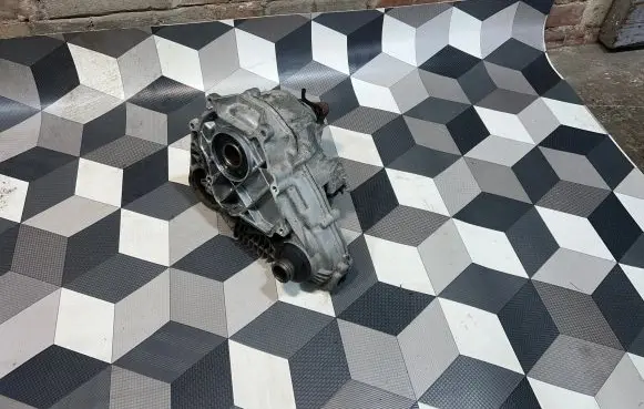 BMW X5 F15 Gearbox transfer box case 8643151
