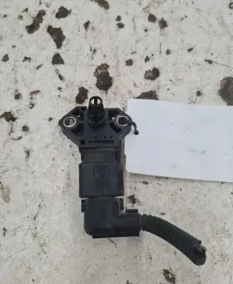 Volkswagen Golf IV Air pressure sensor 038906051B