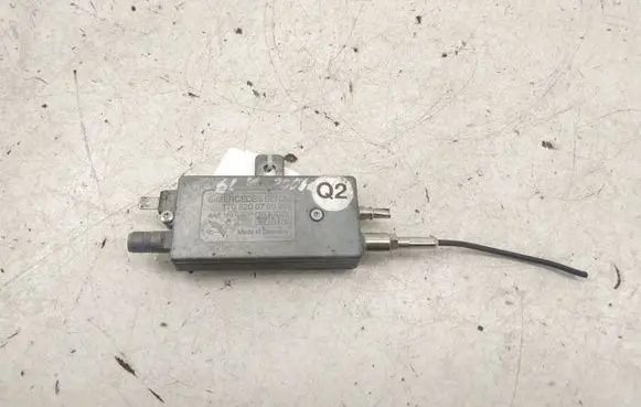 Mercedes-Benz SLK R170 Aerial antenna amplifier A1708200789 1708200789