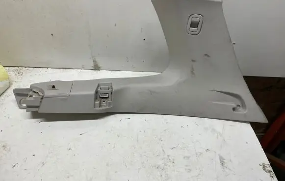 Subaru Forester SH (D)pillar trim (top) 94015SC000