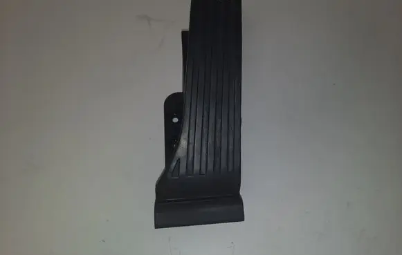 Mercedes-Benz E W212 Accelerator throttle pedal A2043000082 793900