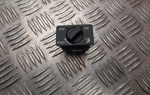 Passenger airbag on/off switch
