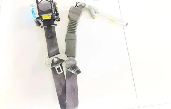KIA Soul Front seatbelt 88810B2100GA6 E11067684 TKKAH2Z135