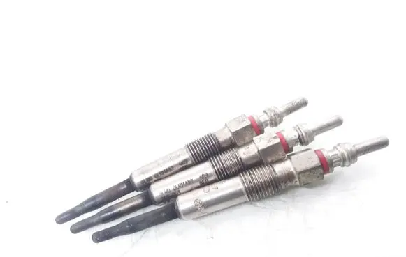 Volkswagen Golf V Glow plug 0250402001