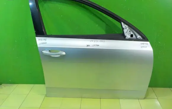 Skoda Octavia Mk3 (5E) Front door PRZOD PRAWE
