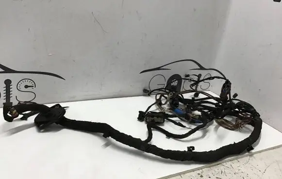 Mercedes-Benz Vito Viano W447 Engine installation wiring loom A0485456028 A0525453826
