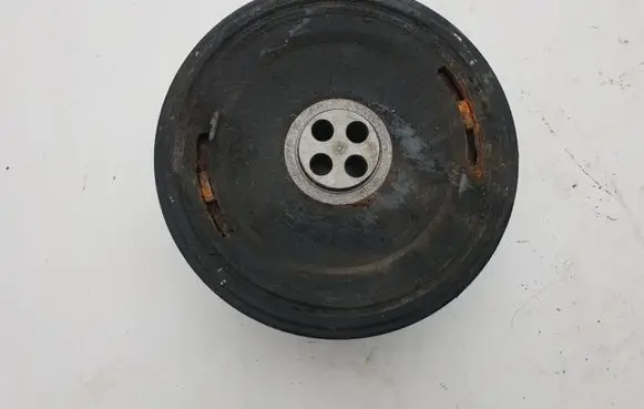 BMW 5 E39 Crankshaft pulley