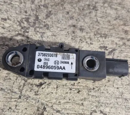 Chrysler Grand Voyager IV Airbag deployment crash/impact sensor 04896059AA 3758203078 240906