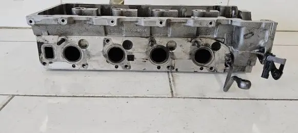 Mercedes-Benz Vito Viano W639 Engine head A6460101620 051207 3397AB065