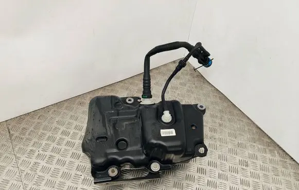 Opel Zafira C AdBlue liquid reservoir 39023844