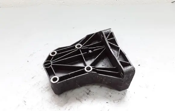 BMW 5 E60 E61 A/C compressor mount bracket 64557792202 7792202 14011810