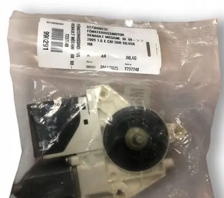 Renault Megane III Rear door window regulator motor 827300003R
