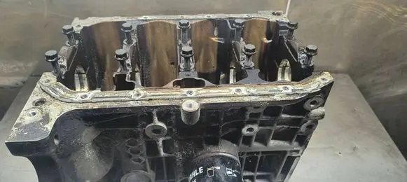 Volkswagen Polo Engine block 30103019AC