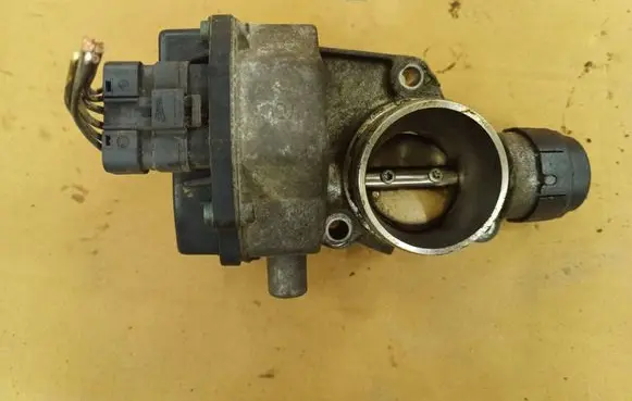 Renault Espace - Grand espace IV Throttle body valve 408239821002