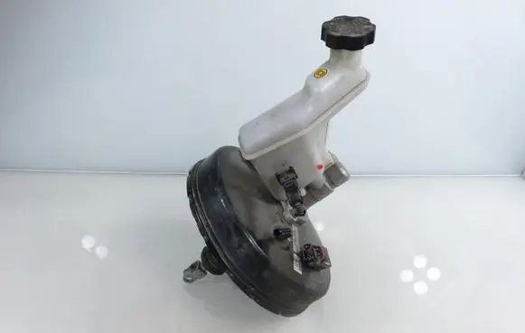 Hyundai ix35 Brake booster 585002Y200 201104140695 0261230205