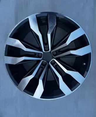 Volkswagen Touareg III R21 alloy rim 760601025 760601025L