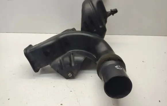 Chrysler 300 - 300C Air intake duct part 04591871AB