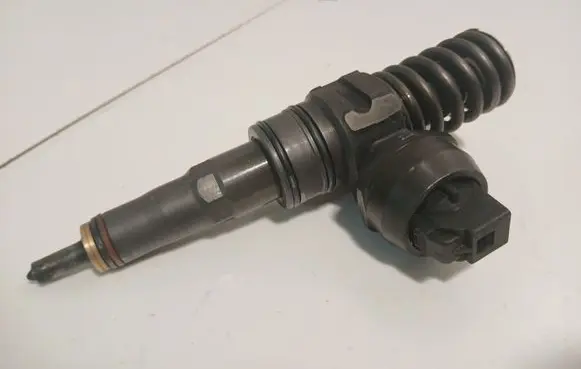 Audi A3 S3 8P Fuel injector 038130073BN