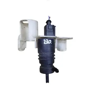 Mercedes-Benz C W203 Windscreen/windshield washer pump A0335450228