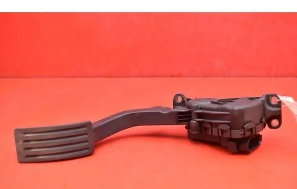 Ford Focus C-MAX Accelerator throttle pedal 4M519F836AH
