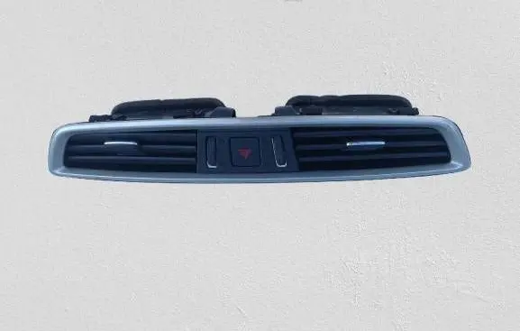 Nissan Qashqai Dash center air vent grill 687504EA0A