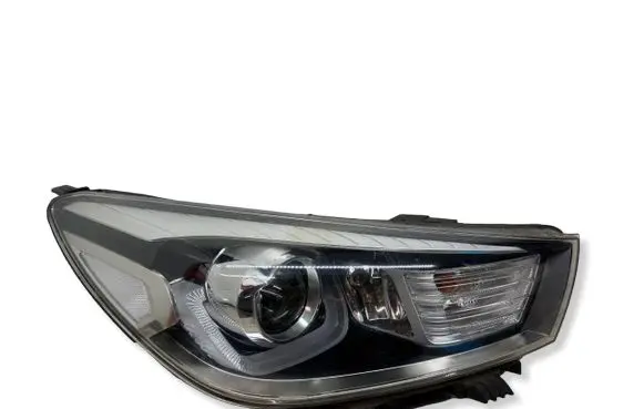 KIA Rio Headlight/headlamp 92102H8