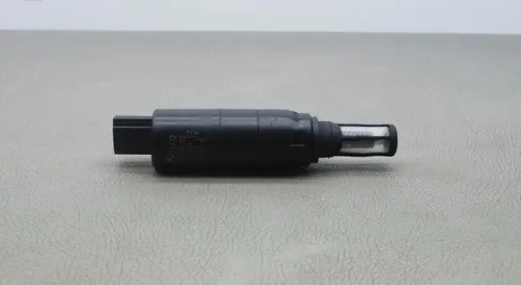 BMW 5 F10 F11 Windscreen/windshield washer pump 7217792