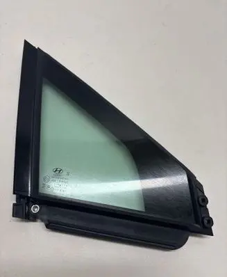 Hyundai Santa Fe Front door vent window glass four-door DOT736AS2M43 43R019702 A004138