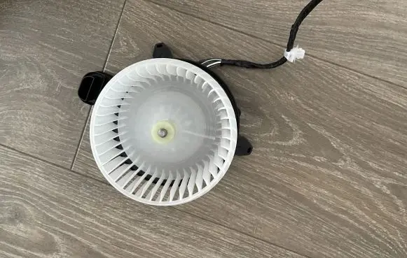 Mazda 2 Heater fan/blower CZ1163608240
