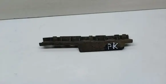 Front bumper mounting bracket