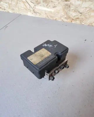 Volkswagen Jetta VI ABS Pump 1K0907379AK 000404913E3
