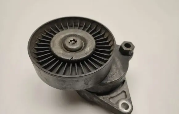 Mercedes-Benz E W211 Timing belt/chain tensioner A1122000970