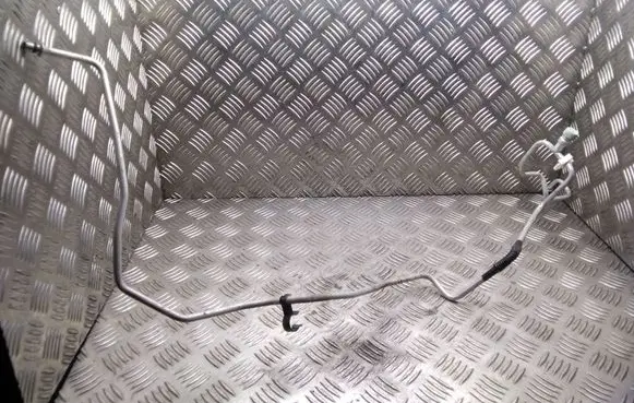 Nissan Leaf I (ZE0) Air conditioning (A/C) pipe/hose