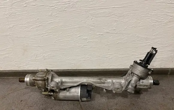 BMW 5 G30 G31 G38 Steering rack 6886602