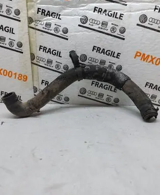 Volkswagen PASSAT B6 Engine coolant pipe/hose