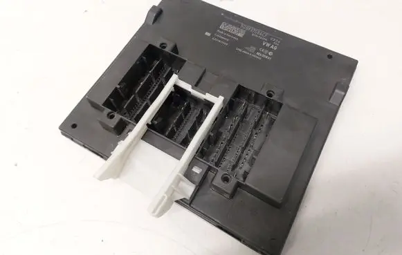Volkswagen Tiguan Comfort/convenience module 5Q0937084CF