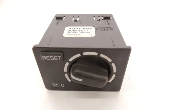 Volvo S40, V40 On-board computer control switch 30854647 D179