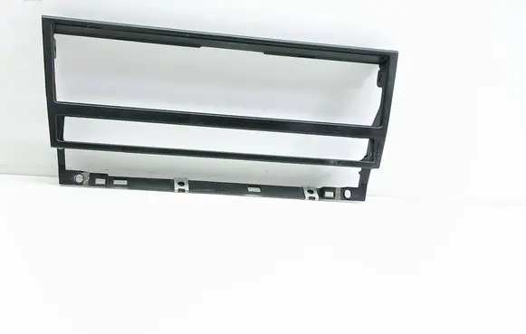 BMW 5 E39 Radio/GPS head unit trim 8247302