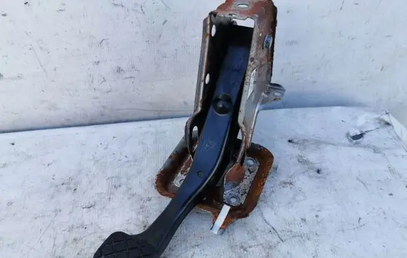 Volkswagen Golf VI Brake pedal 1K1721057AL
