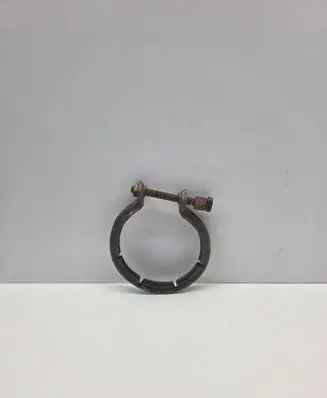 BMW 5 E60 E61 Muffler pipe connector clamp 8512137