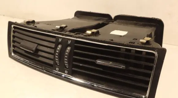 Skoda Superb B6 (3T) Dashboard air vent grill cover trim 8T0820951A