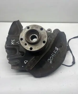 BMW X5 E53 Front wheel hub spindle knuckle 6761575C