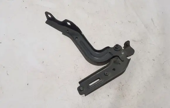 Engine bonnet/hood hinges